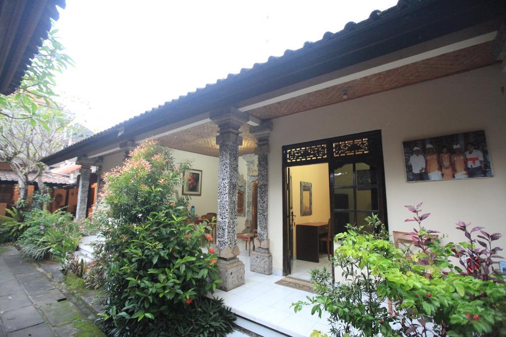 Liang House And Hostel Ubud Exteriör bild
