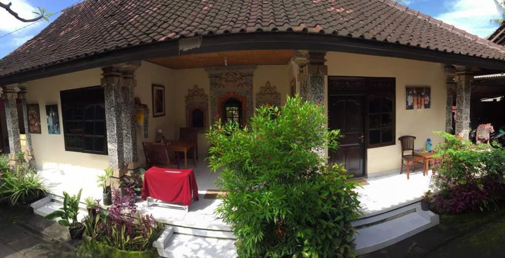 Liang House And Hostel Ubud Exteriör bild